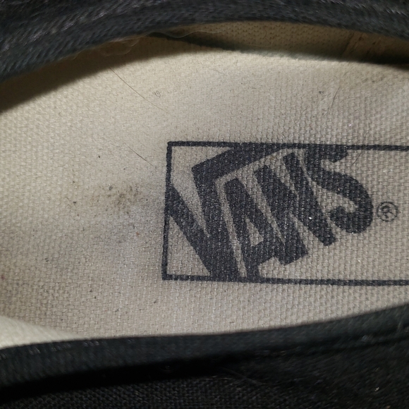 Vans - Picture 4 of 5